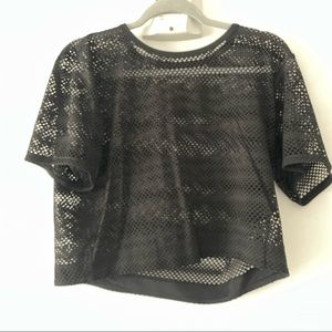 Lulu Cropped Perforated Tshirt